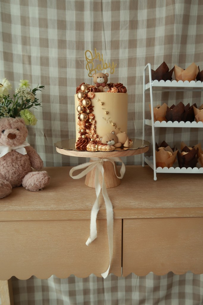 “Oh Baby” Bear Themed Baby Shower Cake &&nbsp;Cupcakes!